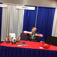 michelle setting up for lubbock con